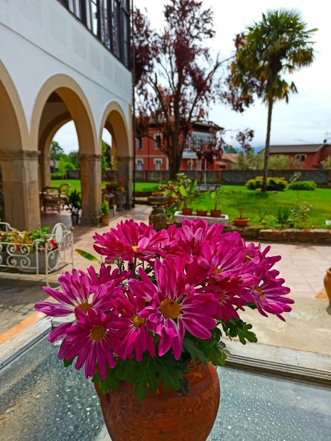 La Venta De Miyares - Casa De Indianos Hotell Piloña Exteriör bild