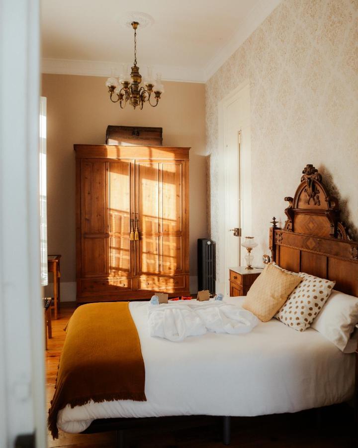 La Venta De Miyares - Casa De Indianos Hotell Piloña Exteriör bild
